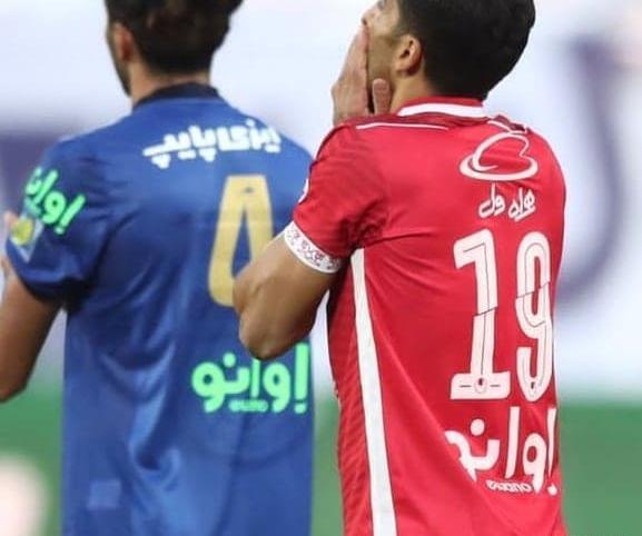 عکس رئیسی با لباس استقلال