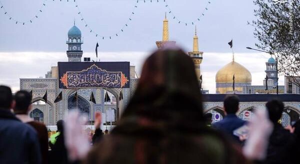 عکس لحظه تحویل سال در حرم امام رضا