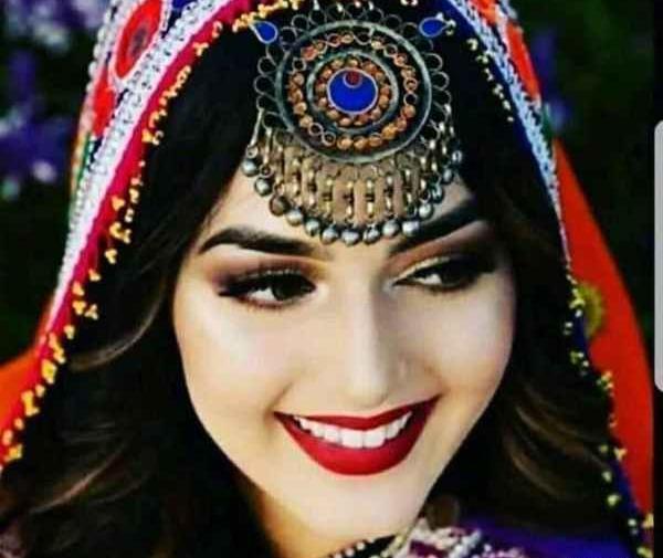 عکس طبیعی پروفایل دختر