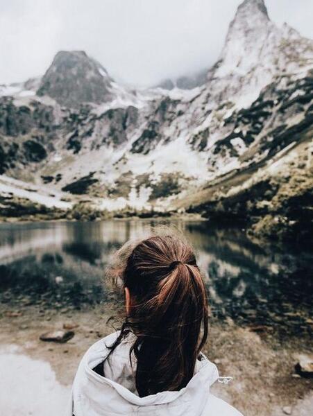 عکس با حجاب در طبیعت