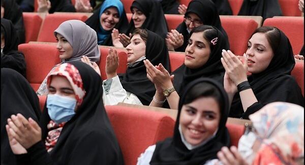 عکس رئیسی در دانشگاه الزهرا تهران