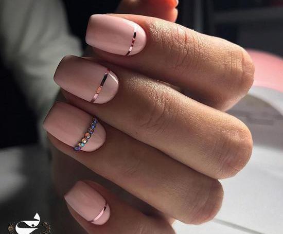 عکس ناخن ژلیش سیاه و سفید
