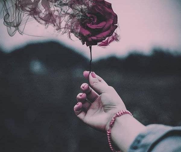 عکس پروفایل دخترانه غمگین خفن