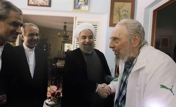 عکس رهبر انقلاب کوبا