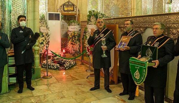 عکس بیرون شاهچراغ