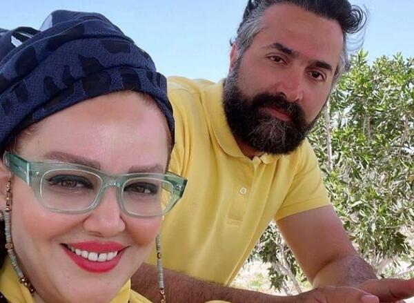 عکس دست دونفره طبیعی دختر