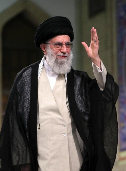 عکسهای رهبر انقلاب اسلامی