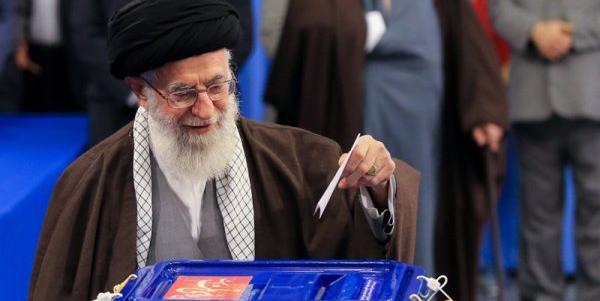 عکس رای دادن رهبر انقلاب