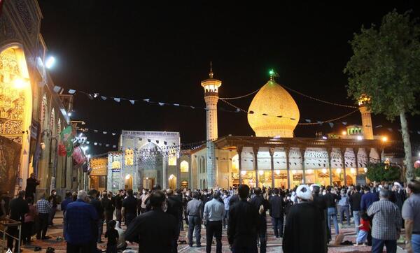عکس شاهچراغ برای تصویر زمینه