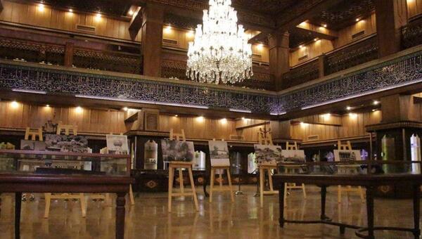 عکس موزه شاهچراغ