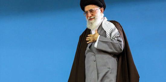 عکس رهبر انقلاب بدون عصا