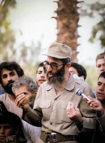 عکس تصاویر رهبر انقلاب در زمان جنگ
