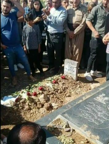 عکس مهسا امینی قبرش