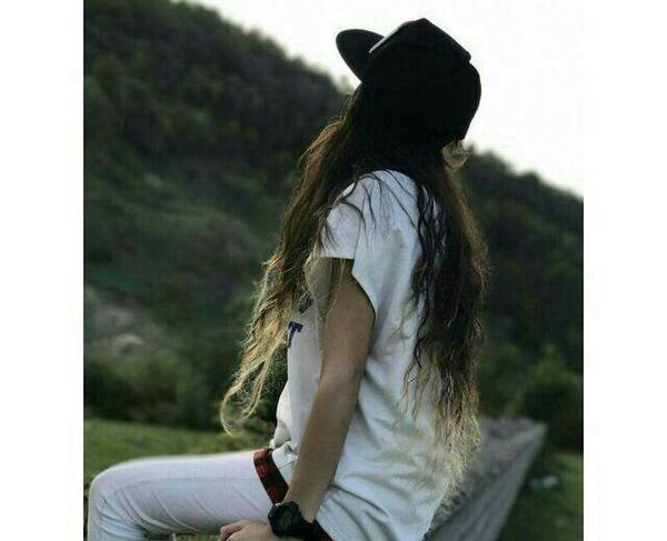 عکس نقاشی دختر مو بلند