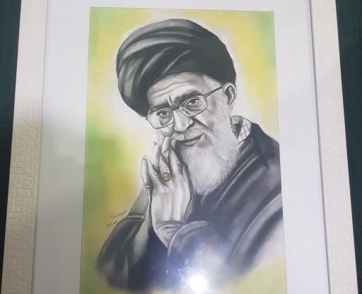 عکس نقاشی سیاه قلم رهبر
