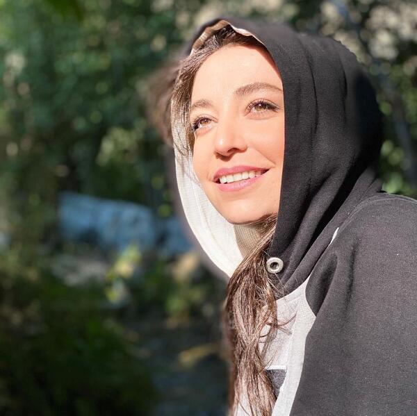 عکس شیرین صمدی و همسرش