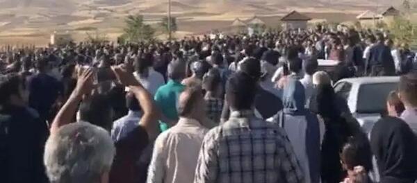 عکس نیکا شاکرمی و مهسا امینی