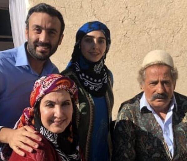 عکس مهسا امینی با لباس کردی قرمز