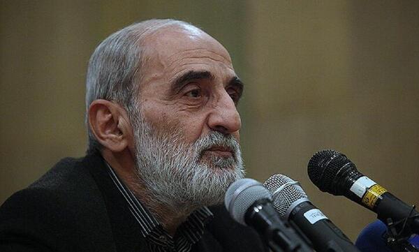 عکس مهسا امینی با لباس کردی قرمز