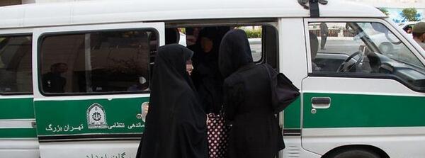 عکس مهسا امینی در مترو تهران