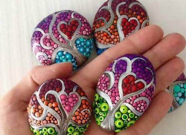 عکس نقاشی زیبا روی سنگ