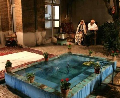عکس حوض آبی