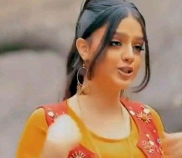 عکس خواننده ژینا نصیری