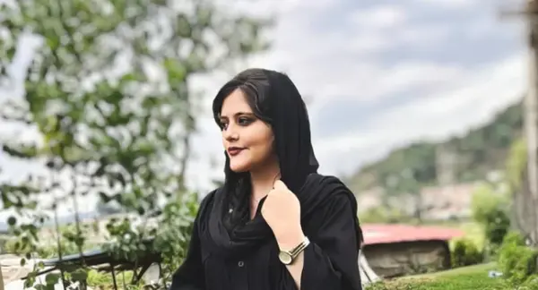 عکس مهسا امینی در کما