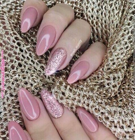 عکس طرح ناخن شیک و باکلاس صورتی