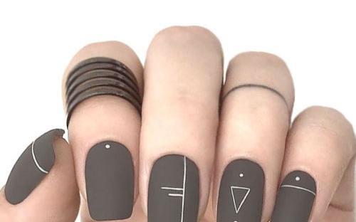 عکس مدل ژلیش ناخن ساده