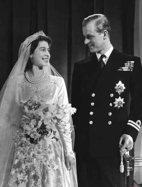 عکس ملکه انگلیس الیزابت دوم
