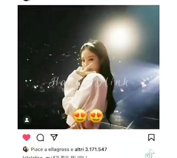 عکس لیسا است