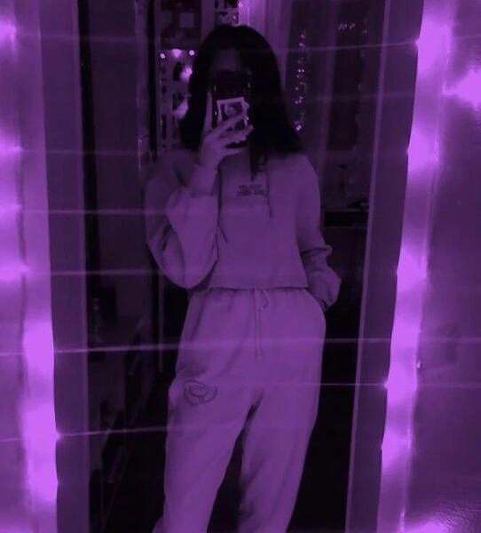 عکس فیک دختر در آینه