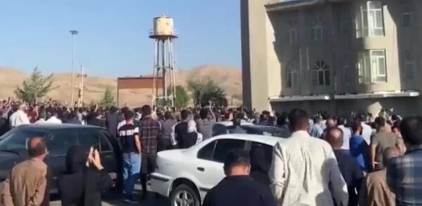 عکس مهسا امینی و خواهرش