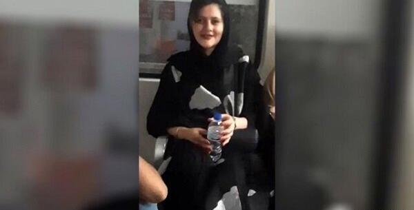 عکس مهسا امینی با گوش خونی
