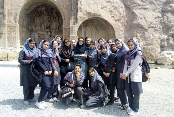 عکس فیک دختر در مدرسه