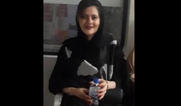 عکس مهسا امینی در لباس کردی