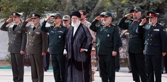 عکس رهبر نظامی