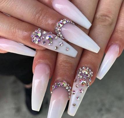 عکس مدل طراحی ناخن ساده عروس