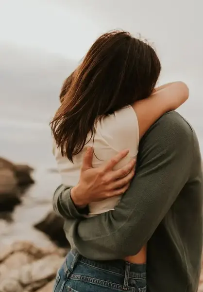 عکس بغل عاشقانه بدون متن