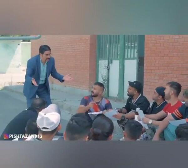 عکس خنده دار حامد تبریزی در مدرسه
