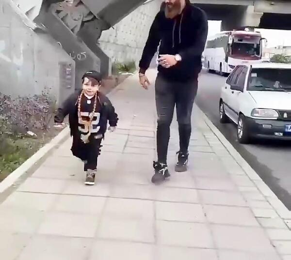 عکس خنده دار حامد تبریزی در مدرسه