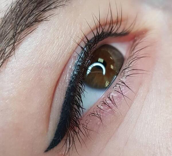 عکس کاشت نگین چشم