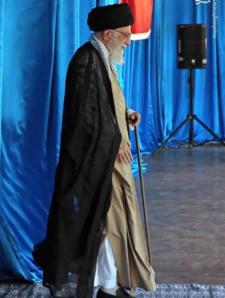 عکس چاپی رهبر