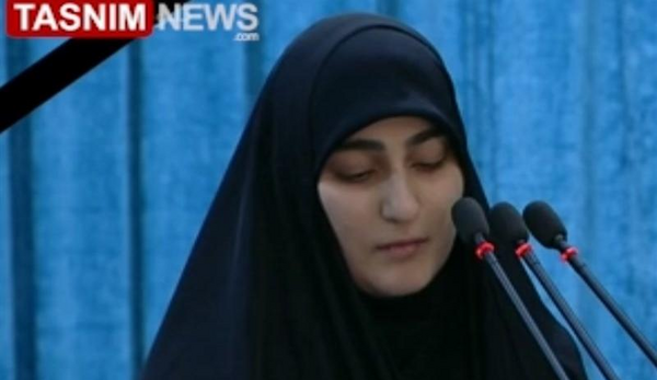 عکس دختر حاج قاسم سلیمانی با گوشی اپل