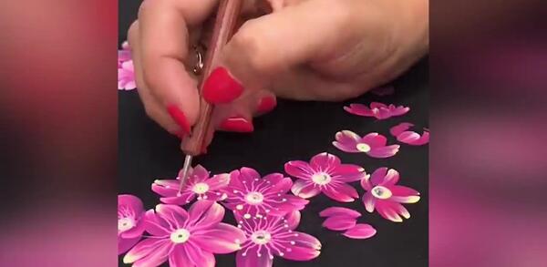 عکس نقاشی گل با گواش