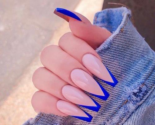 عکس مدل ناخن فرنچ آبی