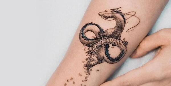 عکس تاتو روی دست چپ