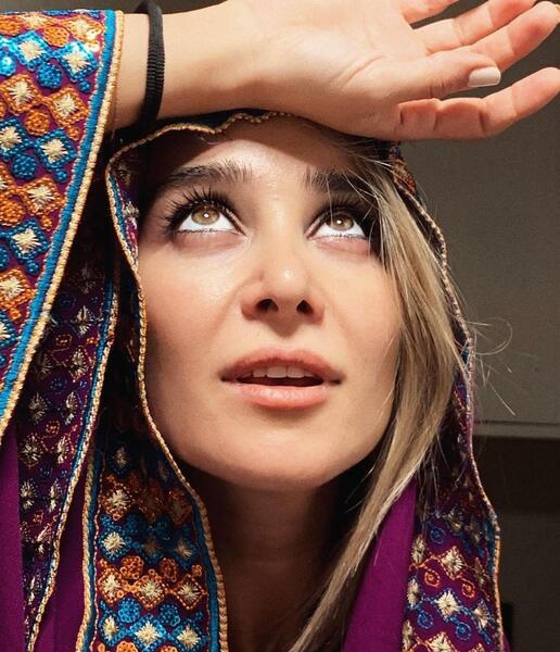 ژست عکس تولد نی نی سایت