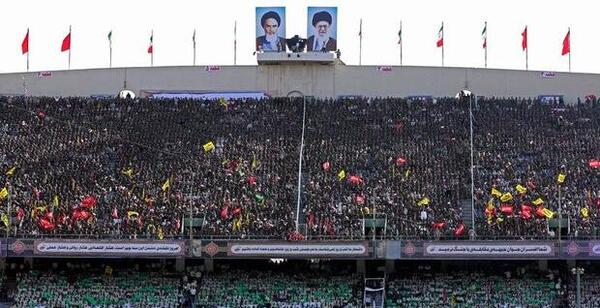 عکس ورزشگاه آزادی کرمانشاه